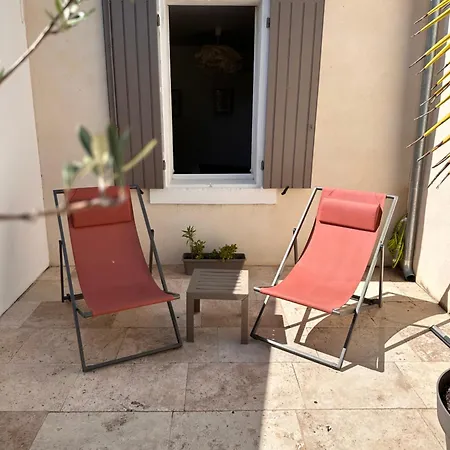 Bel Terrasse Intra Muros - Certifie Etoiles De France * Эг-Морт